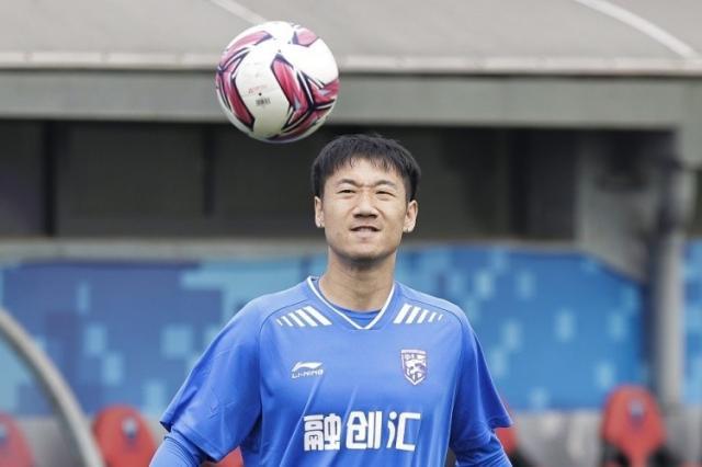 开云体育APP-武汉三镇宣布14名球员离队：荣昊等11人合同到期